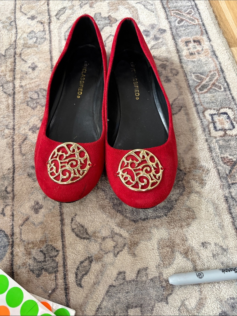 CLASSIFIED Red Suede Ballet Flats with Decorative Gold Emblem